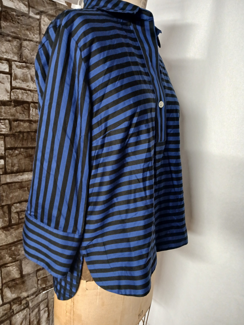 Hinson  Wu Striped Blue and Black Collared Women's Top - Picture 8 of 10